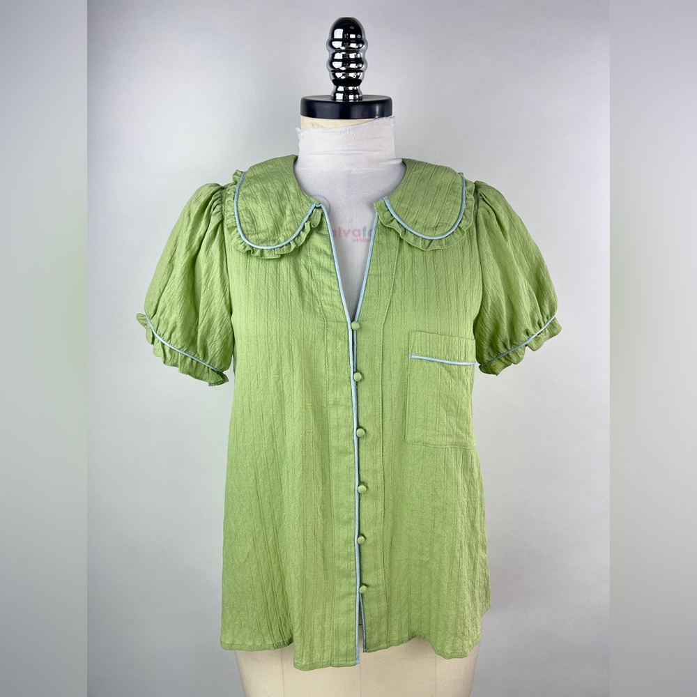 Light Green Button-Down Shirt with Peter Pan Collar
